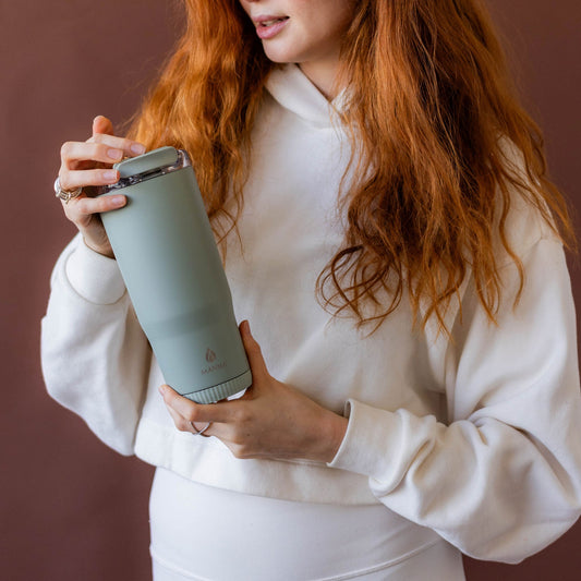 30-oz-groove-tumbler-y8 4Manna_Website_Lifestyles-17.jpg