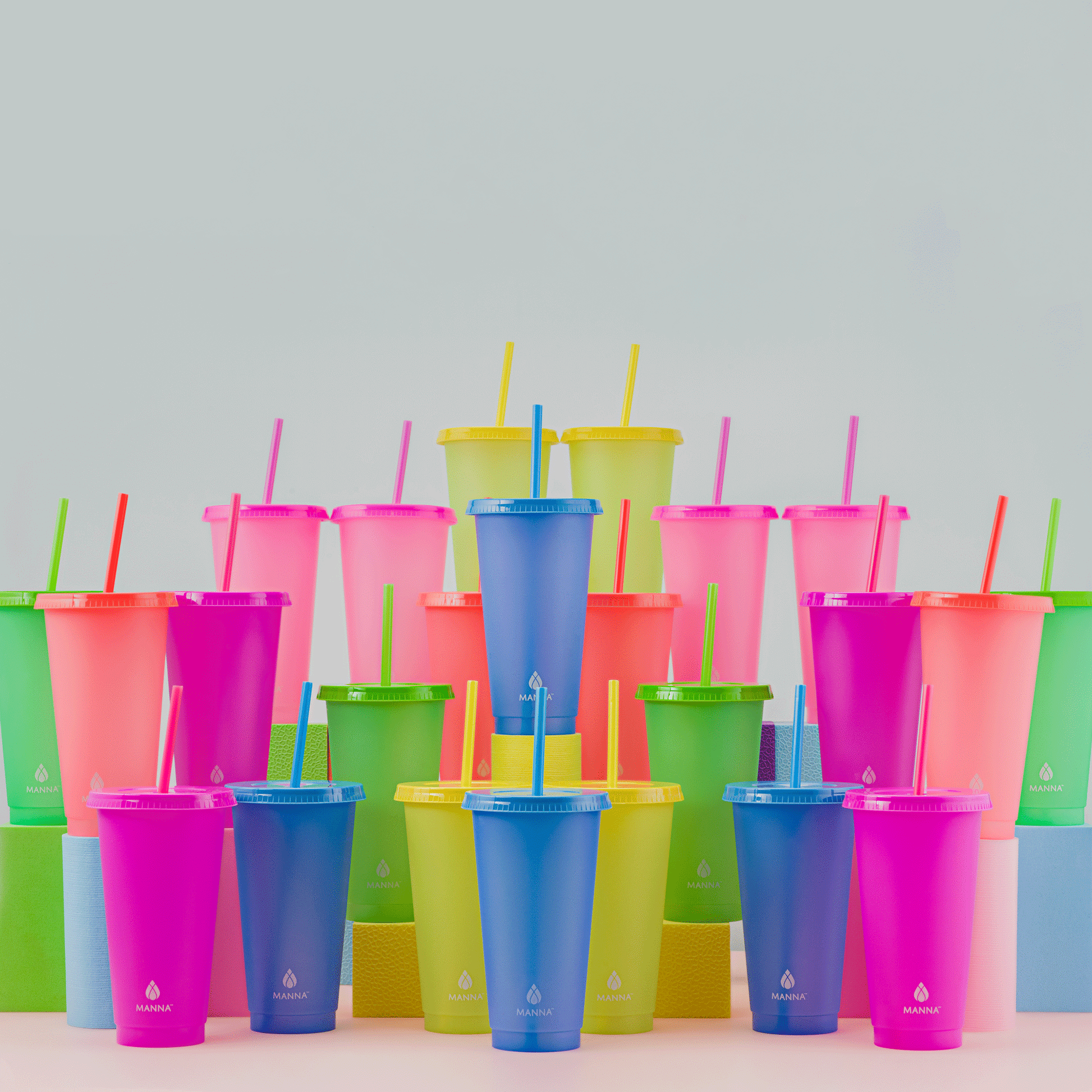 24-piece-original-color-changing-cup-set-i3 A0029811.gif